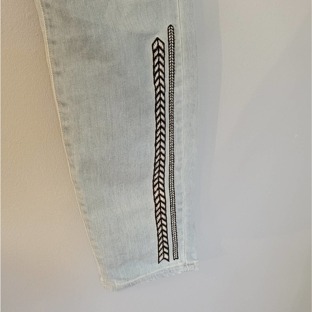 Paige Hoxton Ankle Jeans, Baylee Embroidery - Picture 9 of 10